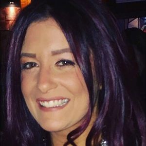 Meet your Posher, Stephanie